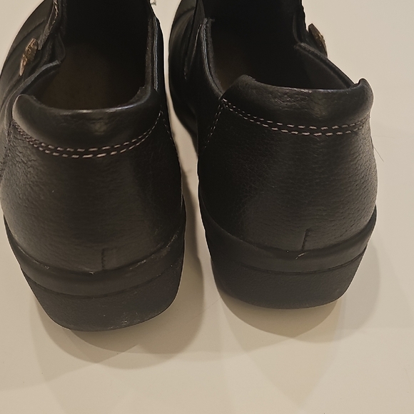 Clarks Black Leather Slip-On Flats Women's Size 9 - Picture 5 of 8